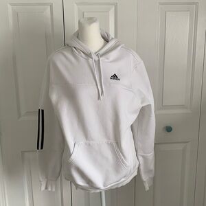 Like new Adidas’s sweatshirt size Small.